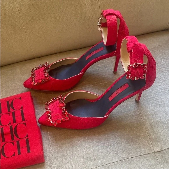 New Carolina Herrera Elegant Red Lace Heels with Embellishments - Picture 3 of 7
